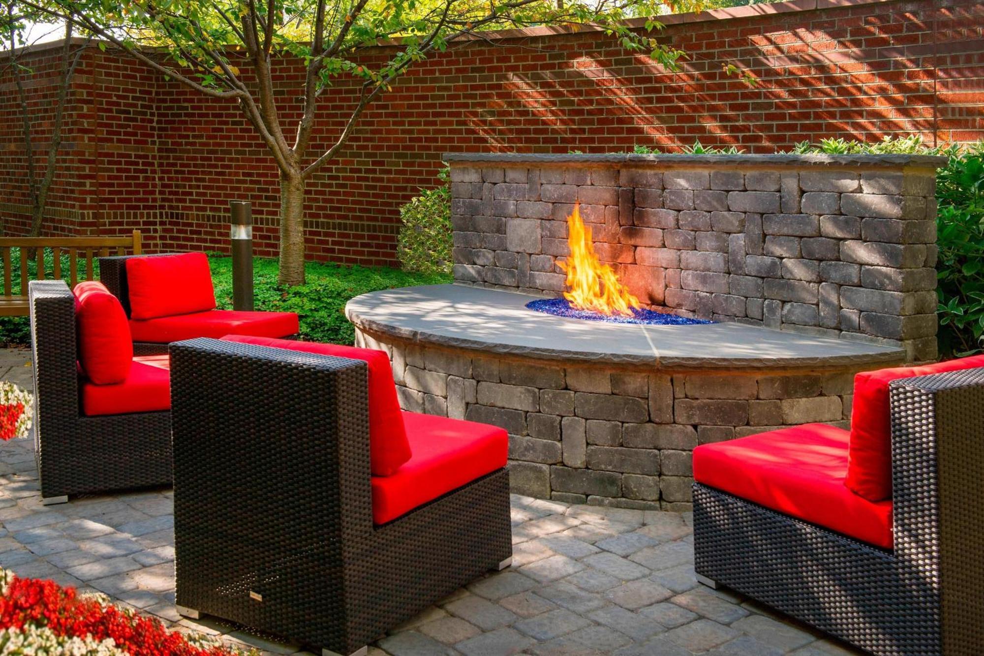 Courtyard By Marriott Dulles Town Center Hotel Sterling Exterior photo